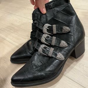Office London Topshop black Booties with Buckles and Pointed Toes